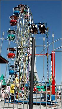 1 июня 2006 г, Барнаул   <P>Открытие детского праздника на пл.Сахарова</P>