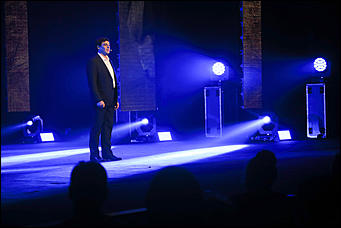 23 октября 2019 г., Барнаул. Екатерина Смолихина   Почетный караул, танцы и мини-копия памятника: как прошел праздничный концерт в честь 100-летия Михаила Калашникова