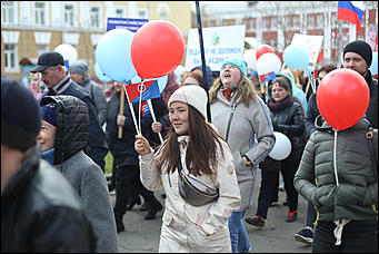 1 мая 2019 г., Барнаул. Екатерина Смолихина Праздник Весны и труда: как в Барнауле прошли шествие и митинг в честь 1 Мая