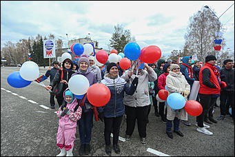 1 мая 2019 г., Барнаул. Екатерина Смолихина Праздник Весны и труда: как в Барнауле прошли шествие и митинг в честь 1 Мая