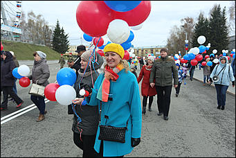 1 мая 2019 г., Барнаул. Екатерина Смолихина Праздник Весны и труда: как в Барнауле прошли шествие и митинг в честь 1 Мая