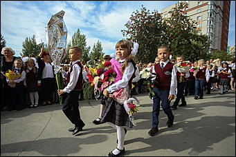 2 сентября 2019 г., Барнаул. Екатерина Смолихина   Здравствуй, школа! Праздничные линейки по случаю Дня знаний прошли в Барнауле