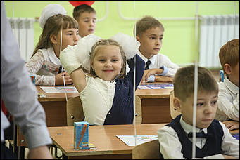 2 сентября 2019 г., Барнаул. Екатерина Смолихина   Здравствуй, школа! Праздничные линейки по случаю Дня знаний прошли в Барнауле