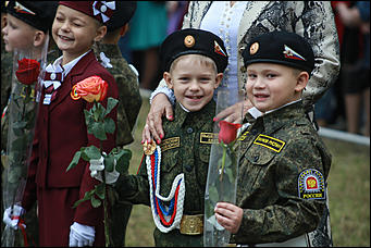 1 сентября 2017 г., Барнаул. Екатерина Смолихина   Марш сквозь слёзы: как прошло 1 сентября у барнаульских кадетов