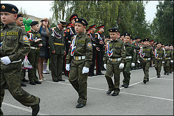 1 сентября 2017 г., Барнаул. Екатерина Смолихина   Марш сквозь слёзы: как прошло 1 сентября у барнаульских кадетов
