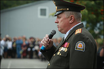 1 сентября 2017 г., Барнаул. Екатерина Смолихина   Марш сквозь слёзы: как прошло 1 сентября у барнаульских кадетов