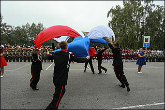 1 сентября 2017 г., Барнаул. Екатерина Смолихина   Марш сквозь слёзы: как прошло 1 сентября у барнаульских кадетов