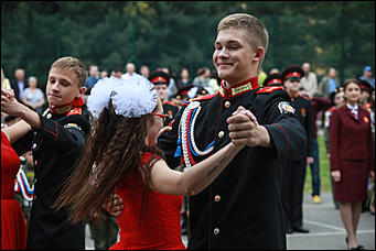 1 сентября 2017 г., Барнаул. Екатерина Смолихина   Марш сквозь слёзы: как прошло 1 сентября у барнаульских кадетов