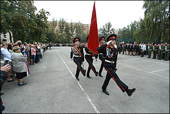 1 сентября 2017 г., Барнаул. Екатерина Смолихина   Марш сквозь слёзы: как прошло 1 сентября у барнаульских кадетов