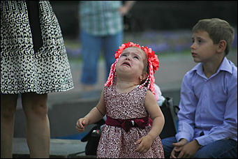 1 августа 2017 г., Барнаул. Смолихина Екатерина   Праздник красоты: десятки жительниц Барнаула приняли участие во флешмобе женственности 