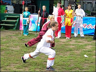 31 август 2013 г., Барнаул   35 лет Индустриальному району: цветы и рукодельники