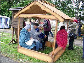 31 август 2013 г., Барнаул   35 лет Индустриальному району: цветы и рукодельники