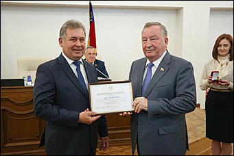 29 августа 2019 г., Барнаул   И смех и грех. Кого награждали, а кого отправляли в отставку на сессии АКЗС