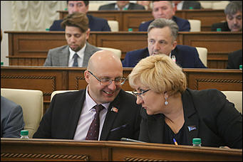 29 августа 2019 г., Барнаул   И смех и грех. Кого награждали, а кого отправляли в отставку на сессии АКЗС