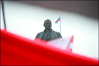 7 ноября 2018 г., Барнаул   Тоска по СССР и бой эксплуататорам: как Барнаул отметил 101-летие Октября