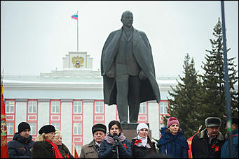 7 ноября 2018 г., Барнаул   Тоска по СССР и бой эксплуататорам: как Барнаул отметил 101-летие Октября