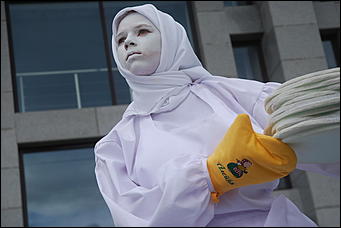 31 августа 2013 г., Барнаул   «Ожившие статуи» в Барнауле от Ретро FM