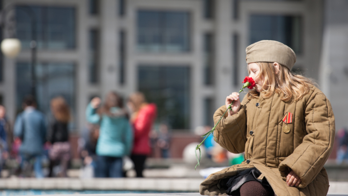 10 май 2016 г., Барнаул  &copy; Амител Вячеслав Мельников   Прогулка по улицам Барнаула в День Победы. Фоторепортаж
