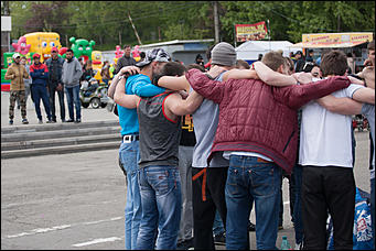 10 май 2016 г., Барнаул  © Амител Вячеслав Мельников   Прогулка по улицам Барнаула в День Победы. Фоторепортаж