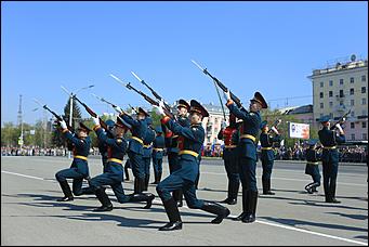 10 мая 2021 г., Барнаул. Екатерина Смолихина   Этот День Победы. Большой фоторепортаж с праздника в Барнауле