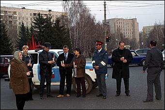 9 мая 2006 г, Барнаул   <P>Дорога памяти. Шествие в Индустриальном районе</P>