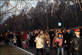 9 мая 2006 г, Барнаул   <P>Дорога памяти. Шествие в Индустриальном районе</P>