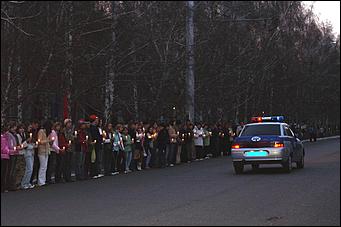 9 мая 2006 г, Барнаул   <P>Дорога памяти. Шествие в Индустриальном районе</P>