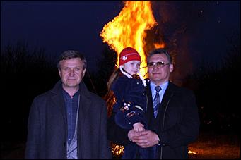 9 мая 2006 г, Барнаул   <P>Дорога памяти. Шествие в Индустриальном районе</P>