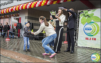 9 мая 2014 г., Барнаул   День Великой Победы с Радио МИР Барнаул (90,2 FM)