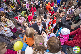 9 мая 2014 г., Барнаул   День Великой Победы с Радио МИР Барнаул (90,2 FM)