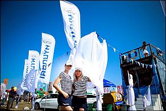 16-17 июля 2015 г., Барнаул   Фотофакты. Автоцентр АНТ - официальный дилер Hyundai стал участником агрофорума "День сибирского поля-2015