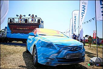 16-17 июля 2015 г., Барнаул   Фотофакты. Автоцентр АНТ - официальный дилер Hyundai стал участником агрофорума "День сибирского поля-2015