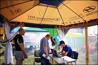 16-17 июля 2015 г., Барнаул   Фотофакты. Автоцентр АНТ - официальный дилер Hyundai стал участником агрофорума "День сибирского поля-2015