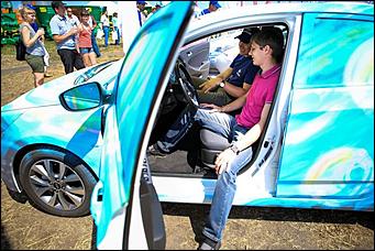 16-17 июля 2015 г., Барнаул   Фотофакты. Автоцентр АНТ - официальный дилер Hyundai стал участником агрофорума "День сибирского поля-2015