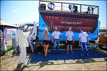 16-17 июля 2015 г., Барнаул   Фотофакты. Автоцентр АНТ - официальный дилер Hyundai стал участником агрофорума "День сибирского поля-2015