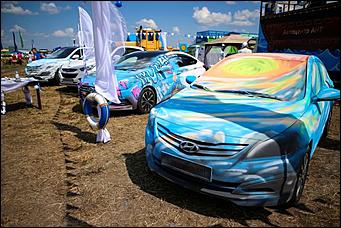 16-17 июля 2015 г., Барнаул   Фотофакты. Автоцентр АНТ - официальный дилер Hyundai стал участником агрофорума "День сибирского поля-2015