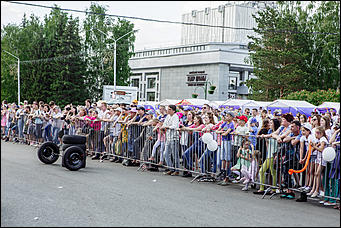 12 июня 2019 года   Как прошел один из самых масштабных автомобильных праздников в подарок горожанам на День России