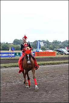 20 августа 2011 г.,Барнаул   Дилерский центр Hyundai- Автоцентр АНТ посетил конноспортивные соревнования на Кубок Губернатора края-2011