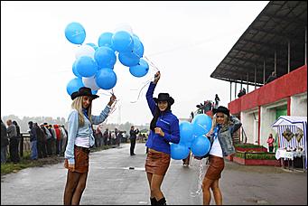 20 августа 2011 г.,Барнаул   Дилерский центр Hyundai- Автоцентр АНТ посетил конноспортивные соревнования на Кубок Губернатора края-2011