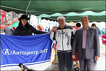 20 августа 2011 г.,Барнаул   Дилерский центр Hyundai- Автоцентр АНТ посетил конноспортивные соревнования на Кубок Губернатора края-2011