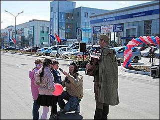 09 мая 2010 г., Барнаул   День Победы с Автоцентром АНТ- официальный дилер Hyundai и Mitsubishi