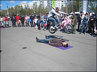 09 мая 2010 г., Барнаул   День Победы с Автоцентром АНТ- официальный дилер Hyundai и Mitsubishi