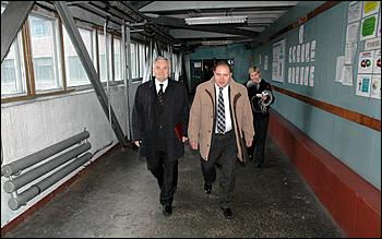 13 октября 2006 г., Барнаул   Посещение В.Колгановым завода алюминиевого литья