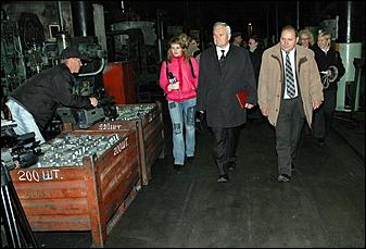 13 октября 2006 г., Барнаул   Посещение В.Колгановым завода алюминиевого литья