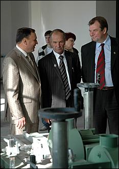 16 сентября 2006 г., Барнаул   Запуск цеха глубокой переработки дерева Ларичихинского лесхоза