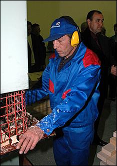 16 сентября 2006 г., Барнаул   Запуск цеха глубокой переработки дерева Ларичихинского лесхоза