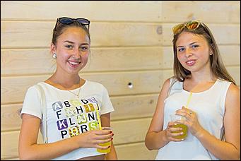 26 июнь 2017 г., Барнаул   Напитки рекой и танцы до победного: как прошел гастрономический праздник "АлтайФест". Фоторепортаж 