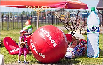 26 июнь 2017 г., Барнаул   Напитки рекой и танцы до победного: как прошел гастрономический праздник "АлтайФест". Фоторепортаж 