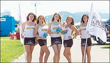 26 июнь 2017 г., Барнаул   Напитки рекой и танцы до победного: как прошел гастрономический праздник "АлтайФест". Фоторепортаж 