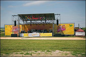 26 июнь 2017 г., Барнаул   Напитки рекой и танцы до победного: как прошел гастрономический праздник "АлтайФест". Фоторепортаж 